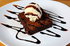 Brownie con helado