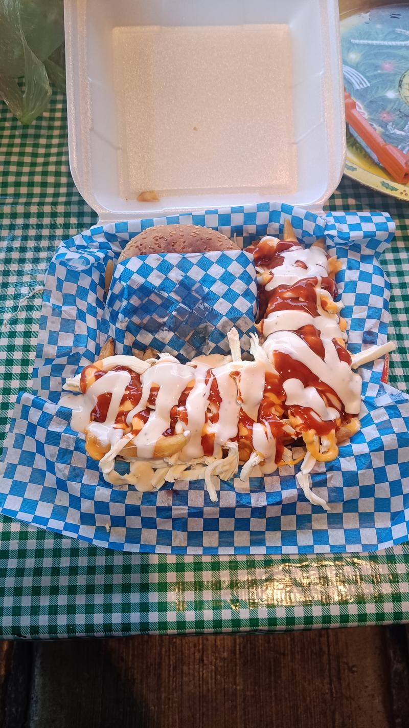 Combo hamburguesa hawuaiana + papas 
